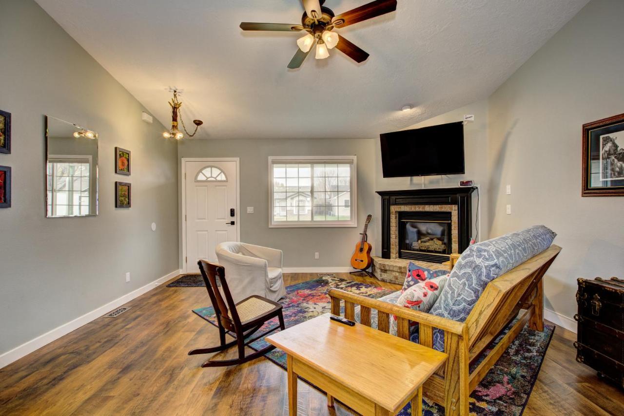 Hello Dolly! 3 Beds, 2 Bath, 2 Tv'S, Fireplace, Quiet Neighborhood In Star, Id Minutes From Walking Trails And River Views Eagle Ngoại thất bức ảnh